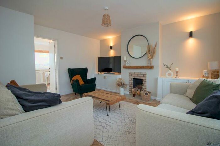 3 Bedroom Terraced House To Rent In Lays Drive, Keynsham, BS31