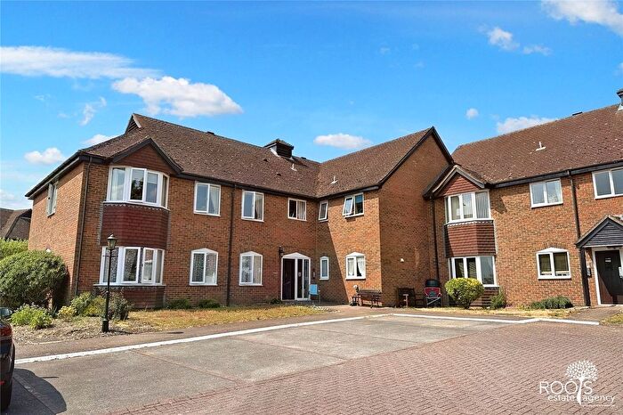 1 Bedroom Property For Sale In Ferndale Court, Thatcham, Berkshire, RG19