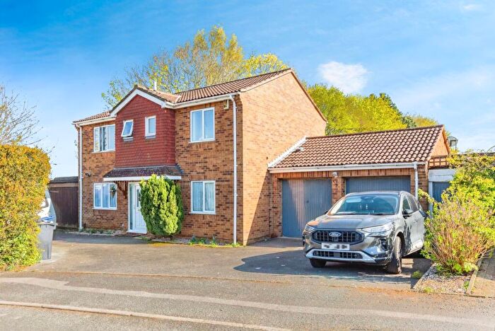 4 Bedroom Detached House For Sale In Strawberry Hill, Northampton, Northamptonshire, NN3