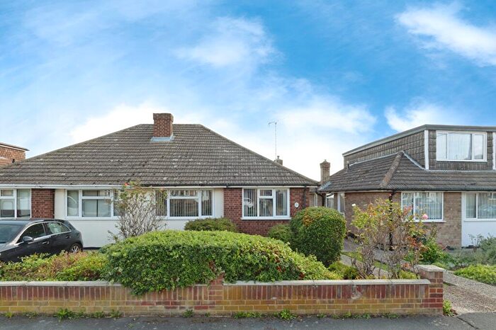 2 Bedroom Bungalow For Sale In Longfield Road, Wickford, Essex, SS11