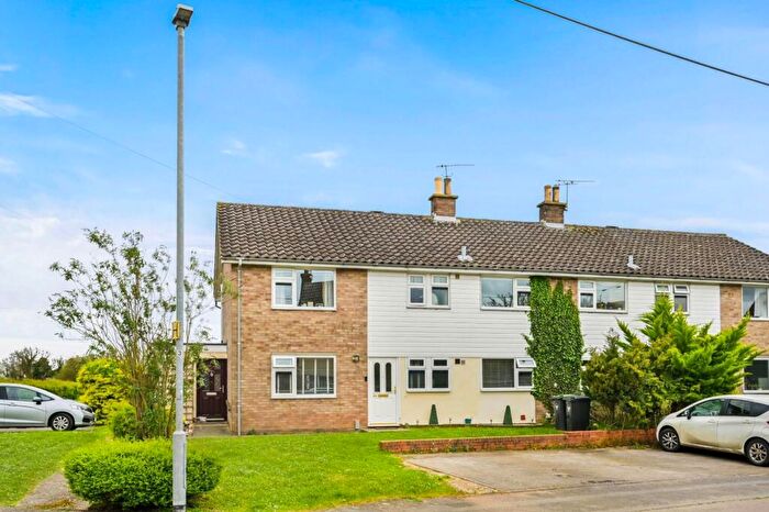2 Bedroom Maisonette For Sale In Broadfield, High Roding, Dunmow, Essex, CM6