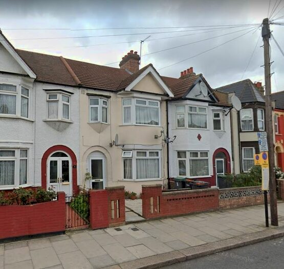 3 Bedroom Terraced House To Rent In Bedroom Terraced House, Brantwood Road, London, Greater London, N17