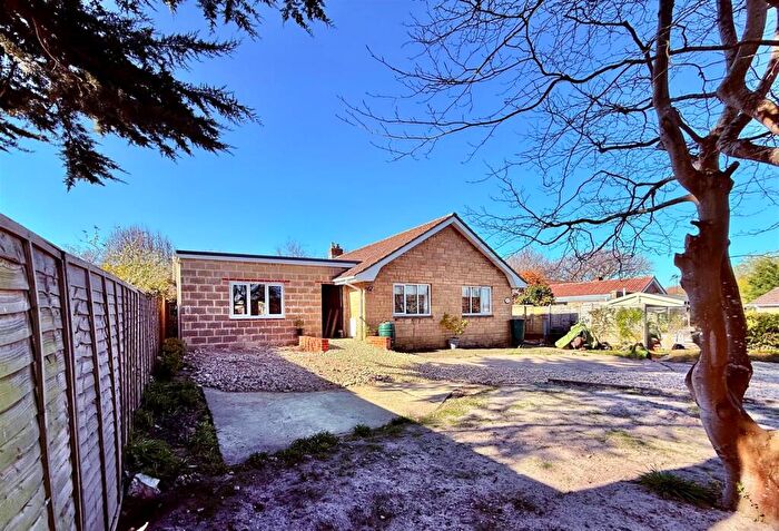 2 Bedroom Detached Bungalow For Sale In Totland Bay, Isle Of Wight, PO39