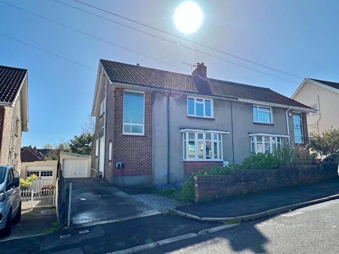 3 Bedroom Semi-Detached House For Sale In Oaklands Road, Bridgend, CF31