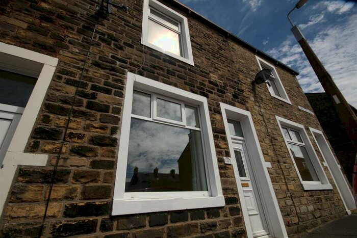 2 Bedroom Terraced House To Rent In Lower East Avenue Barnoldswick, BB18