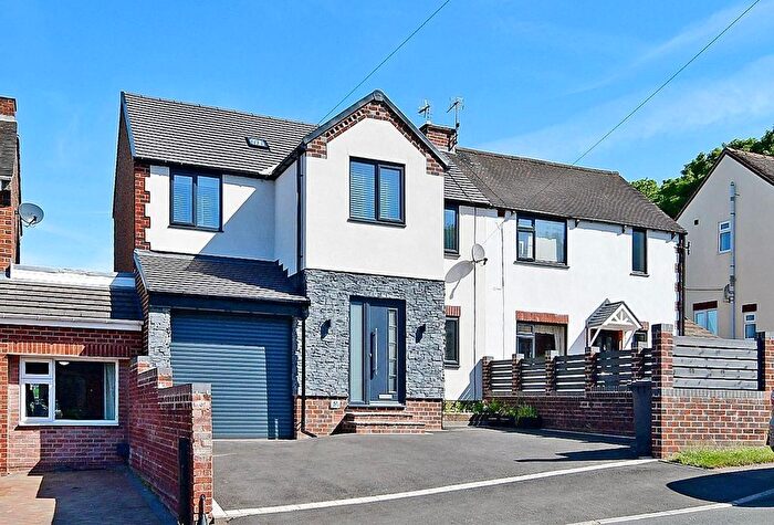 4 Bedroom Semi-Detached House For Sale In Holmley Lane, Dronfield, S18