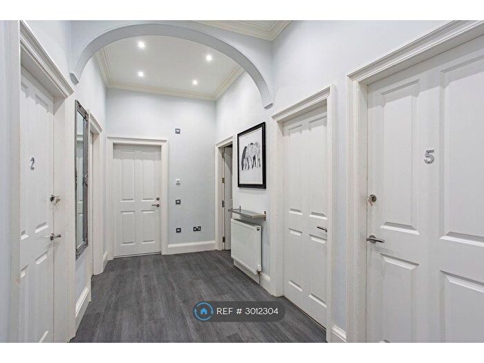 4 Bedroom Flat To Rent In Clerk Street, Edinburgh, EH8