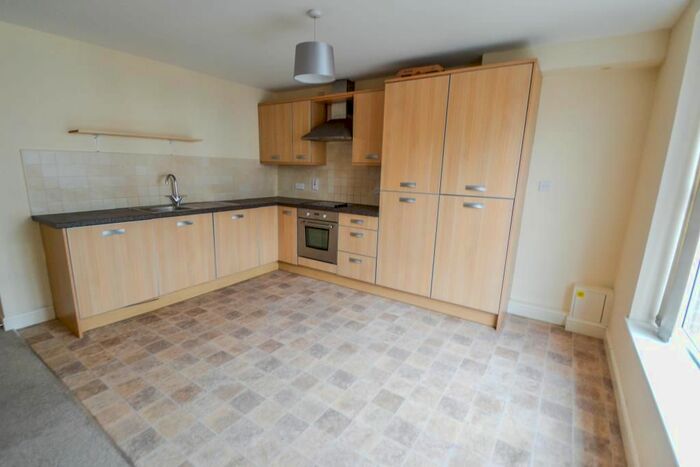 2 Bedroom Flat To Rent In Kings Court, Wright Street, Hull, HU2