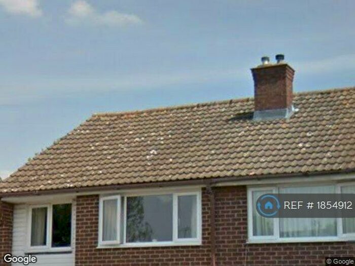 3 Bedroom Semi-Detached House To Rent In Farmfield Road, Cheltenham, GL51