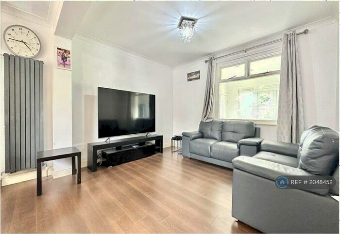 3 Bedroom Terraced House To Rent In Moore Road, Swanscombe, DA10