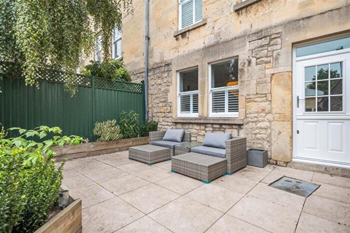 2 Bedroom Apartment For Sale In Great Stanhope Street, Bath, BA1