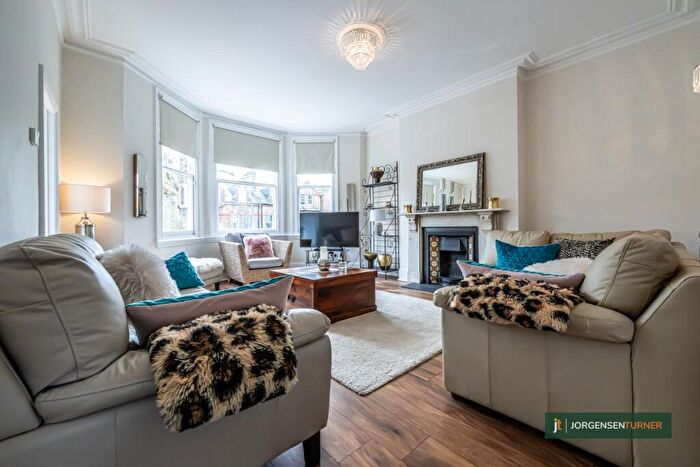 1 Bedroom Flat For Sale In Share Of Freehold Brondesbury Villas, NW6