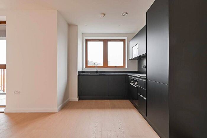 1 Bedroom Flat To Rent In Dod Street, Limehouse, London, E14