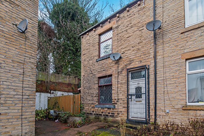 2 Bedroom Semi-Detached House For Sale In Willans Road, Dewsbury, WF13
