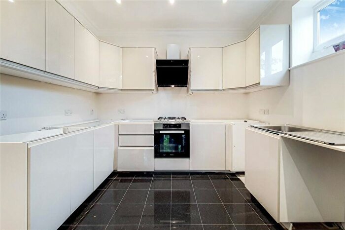2 Bedroom Flat To Rent In Heath Drive, Hampstead, NW3