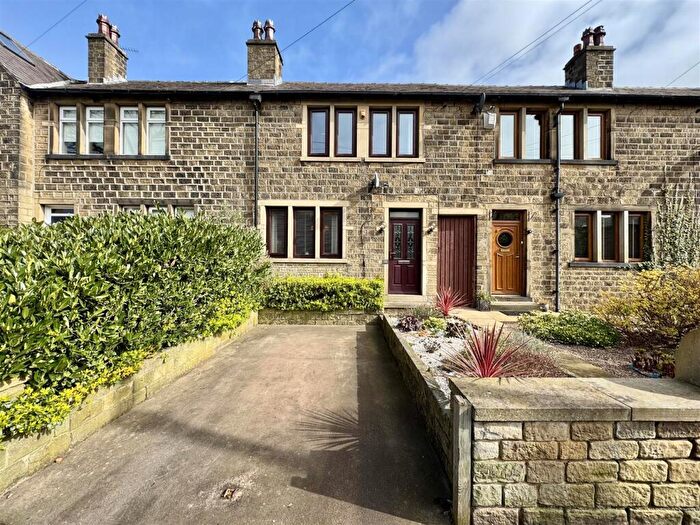 3 Bedroom Terraced House For Sale In Town End, Almondbury, Huddersfield, HD5