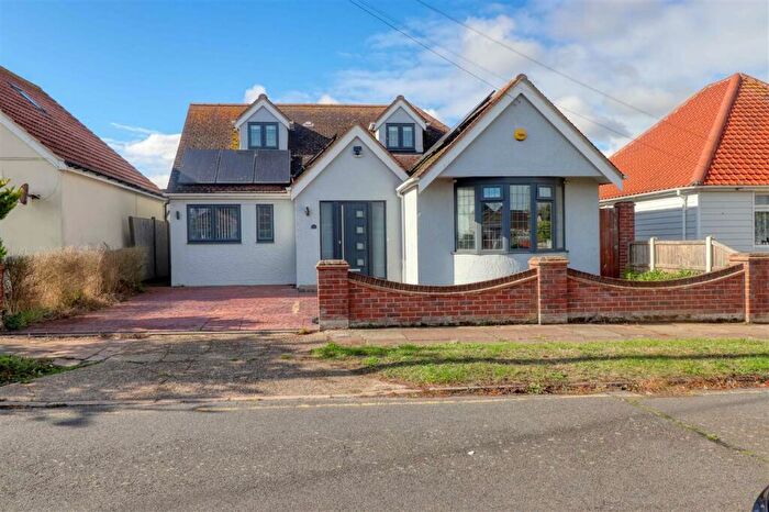 4 Bedroom Bungalow For Sale In Bournemouth Road, Holland On Sea, CO15