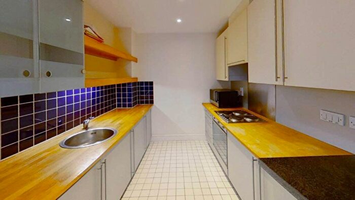 1 Bedroom Flat To Rent In Plumbers Row, Aldgate, London, E1