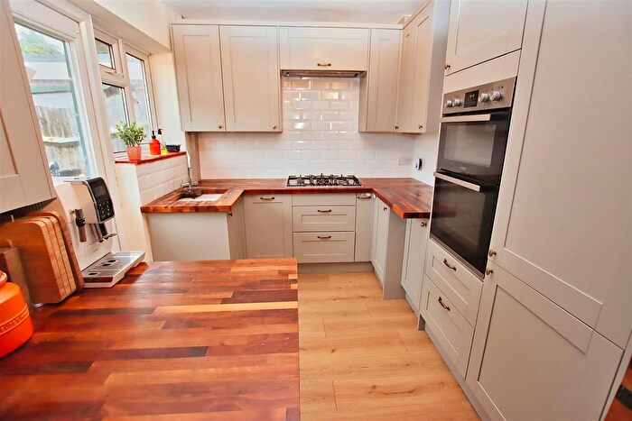 4 Bedroom Terraced House For Sale In Delius Close, Elstree, Borehamwood, WD6