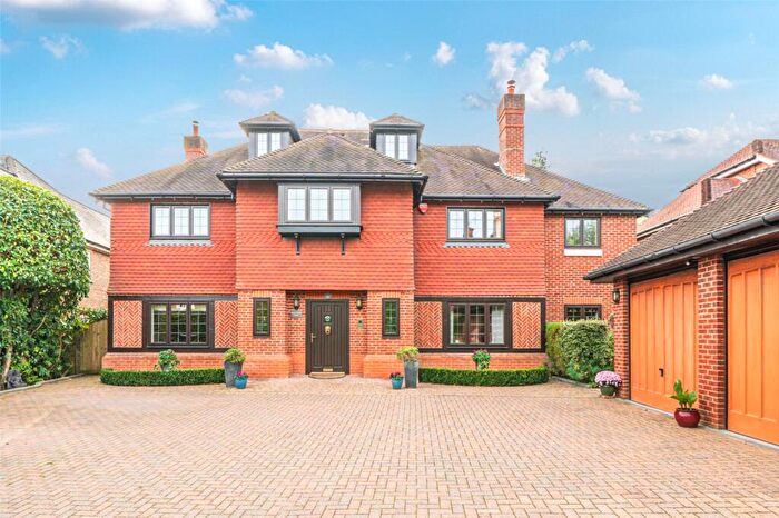 6 Bedroom Detached House For Sale In Ledborough Gate, Beaconsfield, Buckinghamshire, HP9