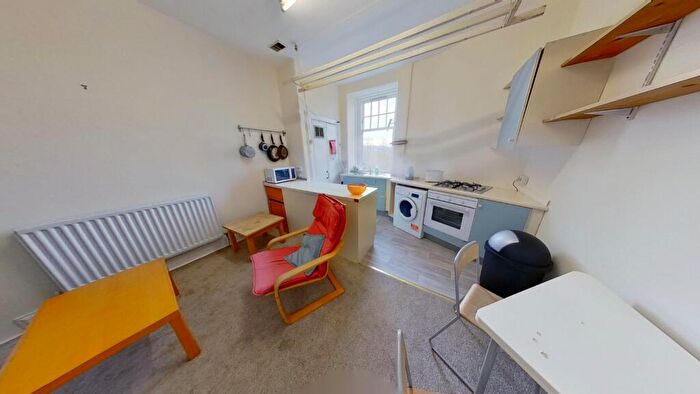 2 Bedroom Flat To Rent In Viewforth Terrace, Edinburgh, EH10