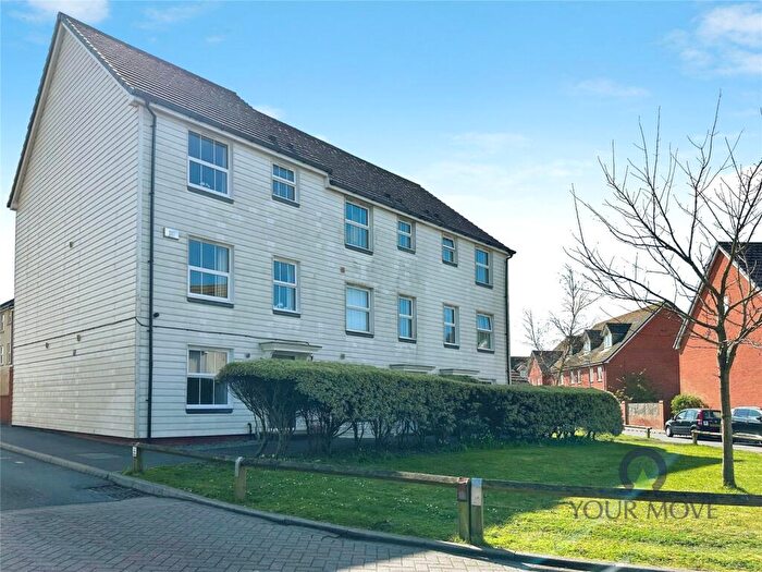 4 Bedroom End Of Terrace House For Sale In Groombridge Avenue, Eastbourne, East Sussex, BN22