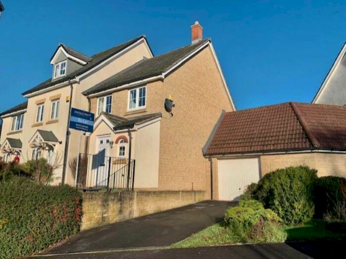 3 Bedroom End Of Terrace House To Rent In Hillside Drive, Frome, BA11