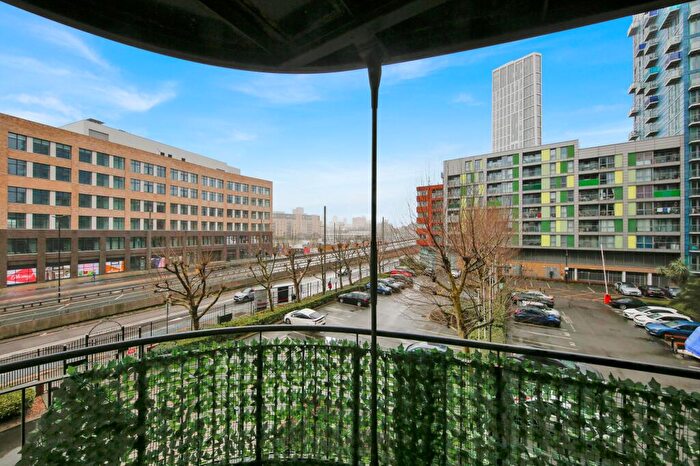 2 Bedroom Flat For Sale In High Street, Stratford, E15