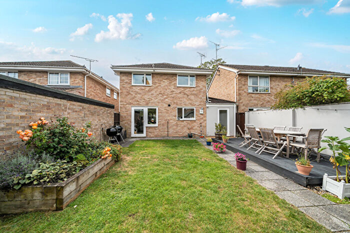 4 Bedroom Detached House For Sale In North Meadow Road, Cricklade, SN6