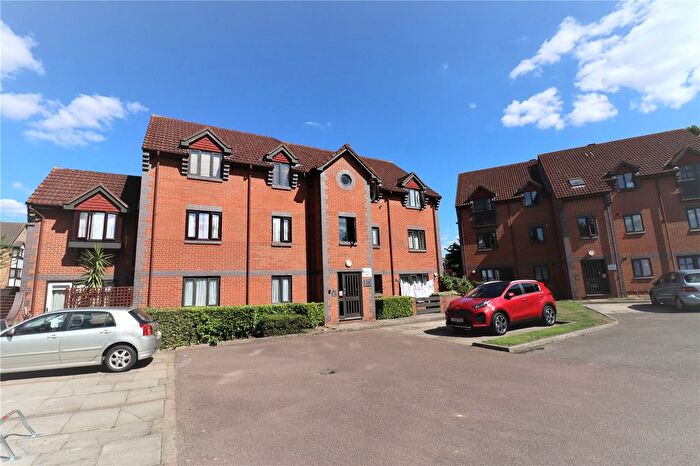 2 Bedroom Flat To Rent In Dunlin Court, Turnstone Close, Colindale, London, NW9