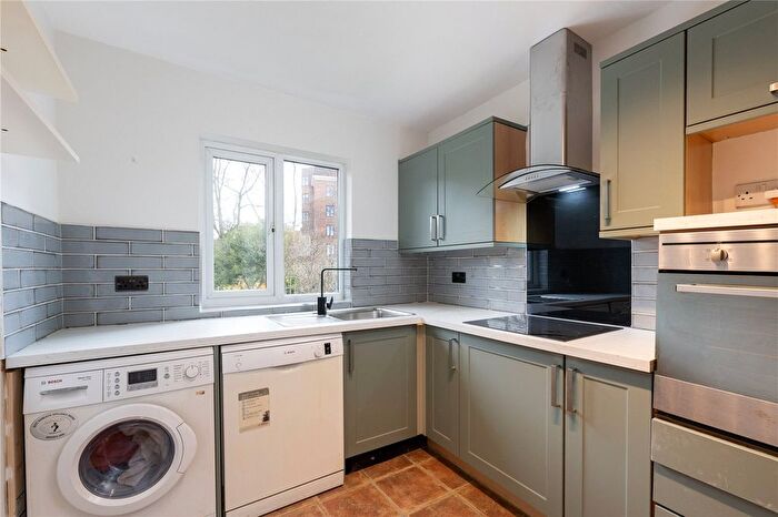 2 Bedroom Maisonette To Rent In Westleigh Avenue, London, SW15