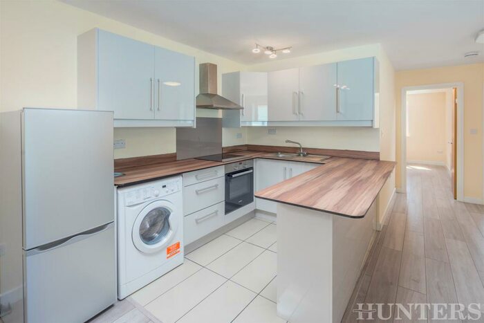 2 Bedroom Flat To Rent In Lordship Lane, London, N17