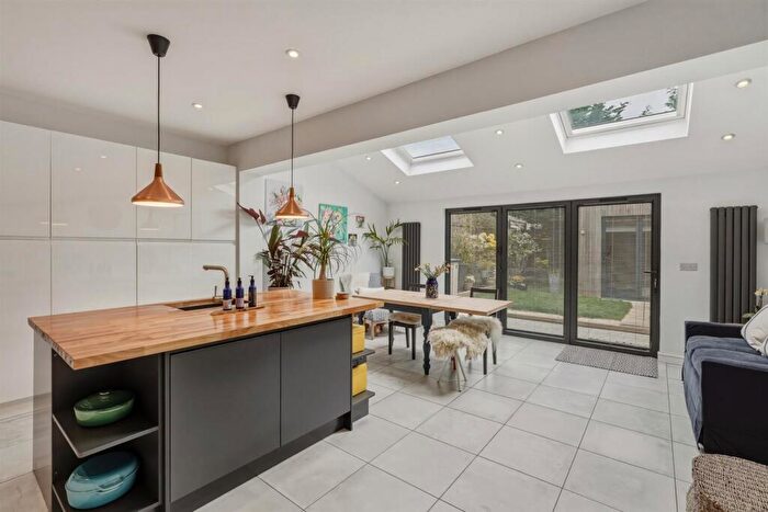 3 Bedroom Semi-Detached House For Sale In Whitehall Road, Norwich, NR2