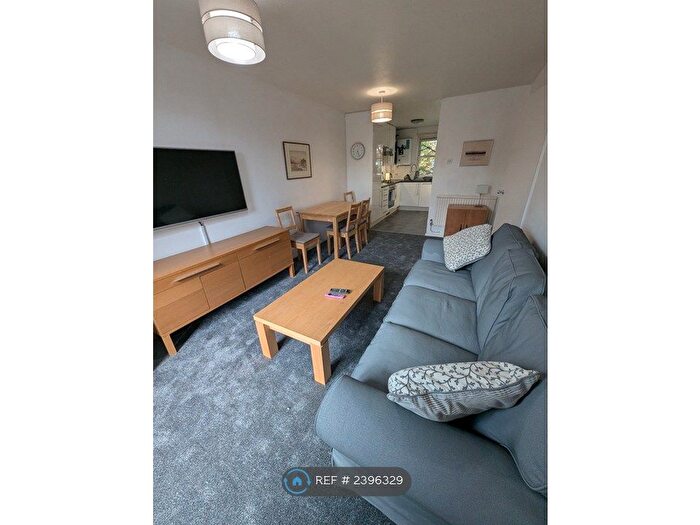 1 Bedroom Flat To Rent In King's House, London, SW8