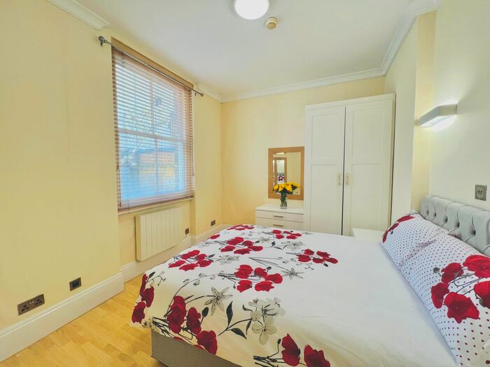 1 Bedroom Flat To Rent In White Horse Street, London, W1J