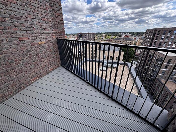 3 Bedroom Apartment For Sale In Palmer Street, Reading, RG1
