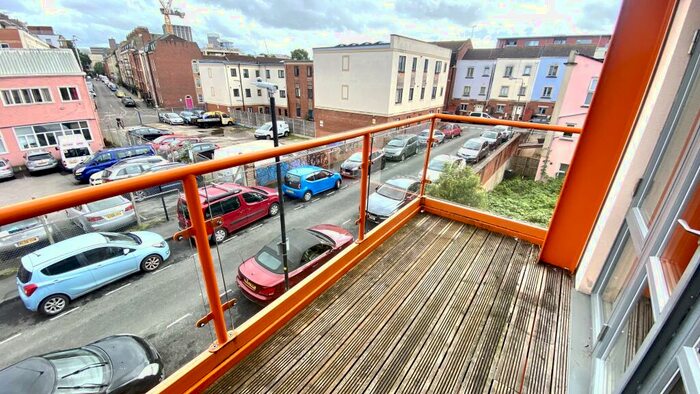 1 Bedroom Flat To Rent In Argyle Road, Bristol, BS2