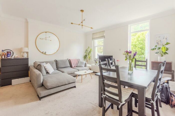 2 Bedroom Flat To Rent In Greencroft Gardens London, NW6