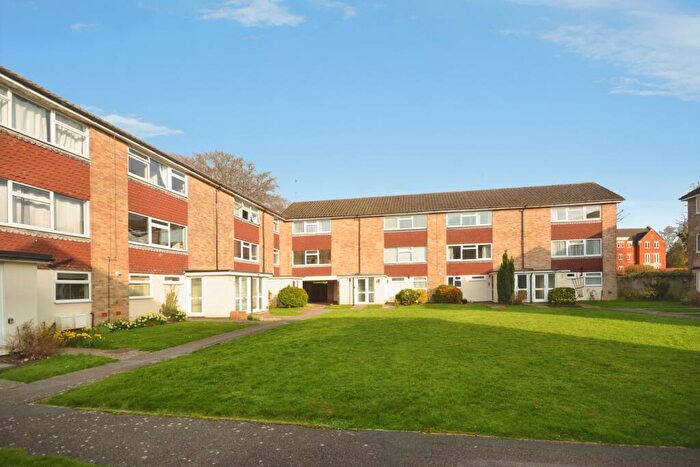 3 Bedroom Maisonette To Rent In York Close, Horsham, RH13