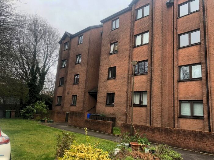 2 Bedroom Flat To Rent In Wallace Court, Stirling Town, Stirling, FK8