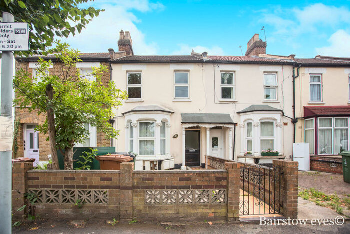 2 Bedroom Flat To Rent In Northcote Road, Walthamstow, E17