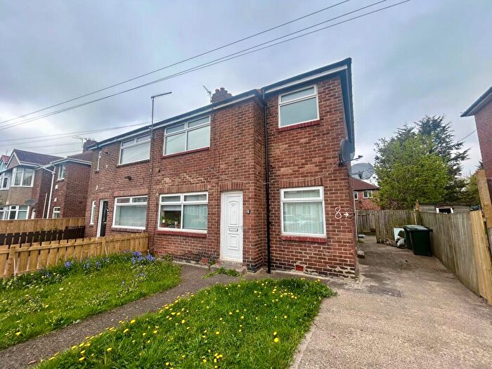 3 Bedroom Flat To Rent In Swinley Gardens, Newcastle Upon Tyne, NE15