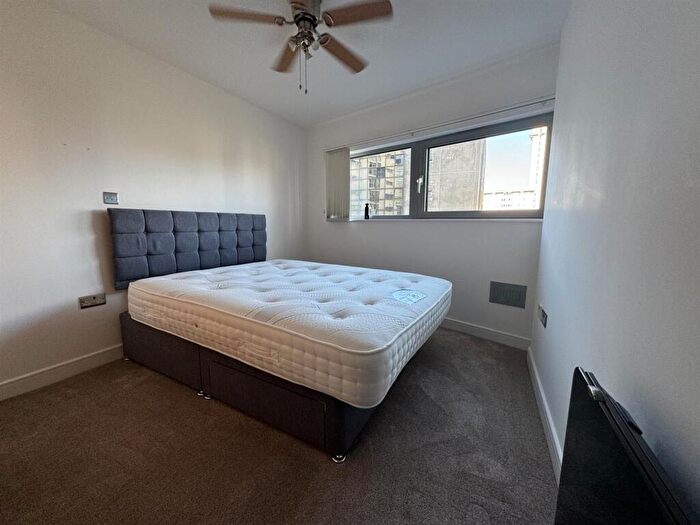 2 Bedroom Apartment To Rent In Altolusso, City Centre ( Beds ), CF10