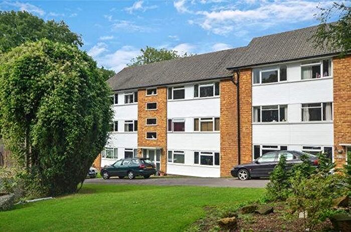 2 Bedroom Flat To Rent In Tupwood Lane, Caterham, CR3