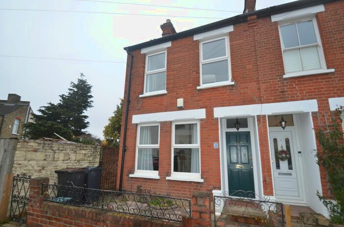 3 Bedroom End Of Terrace House To Rent In Bromley Crescent, Bromley, BR2