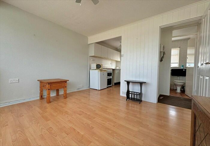 2 Bedroom Chalet For Sale In Sundowner, Hemsby, NR29
