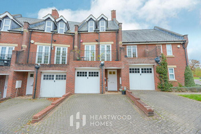 4 Bedroom Town House For Sale In Tamarix Crescent, St. Albans, AL2