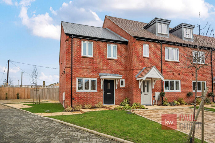 2 Bedroom End Of Terrace House For Sale In Chiltern Gardens, Woodcote, RG8