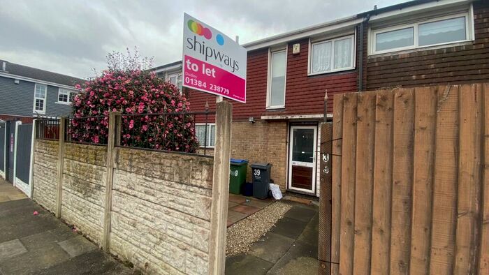 3 Bedroom House To Rent In Eastfield Road, Tipton, DY4