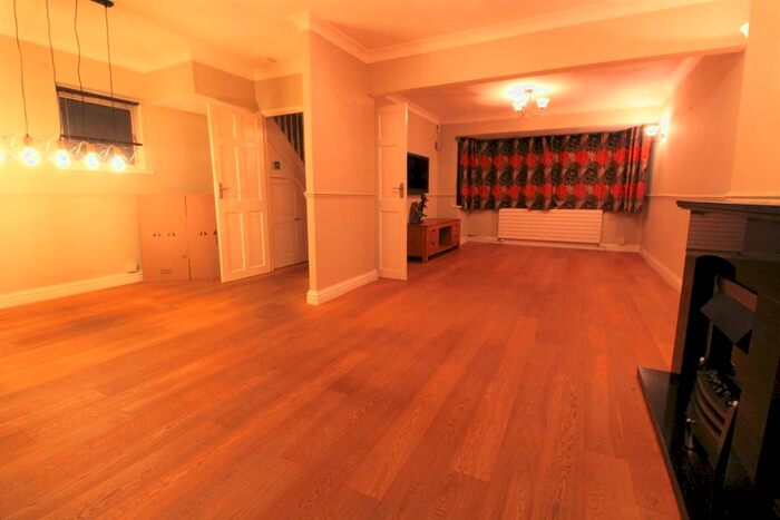 3 Bedroom Property To Rent In Mill Lane, Cheshunt, Waltham Cross EN8